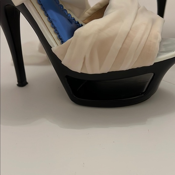 Chic Vintage White & Black Women's Stilello Heels with Lace Up Detail Size 8 - Picture 2 of 11